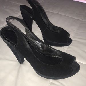 Suede black heels